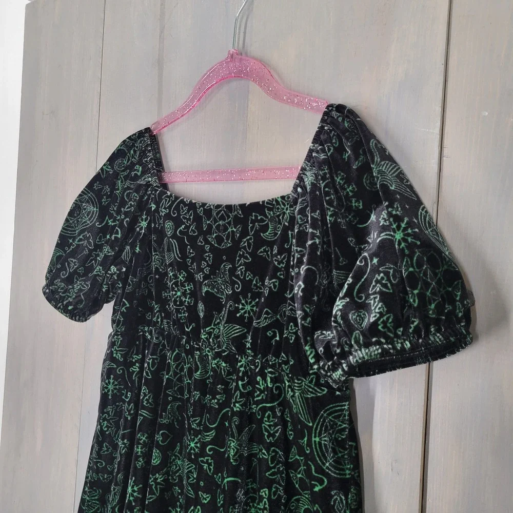 Wicked Paul Tazewell Dress Kids Size 8 Black Green Velvet Puff Sleeve Mystical